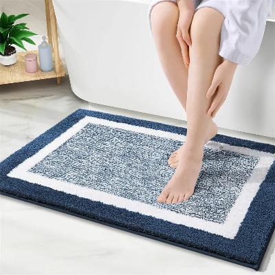 tapis-de-bain-bleu